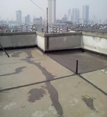 博野县漏水维修 楼顶漏水是什么原因，楼顶漏水维修方法是什么?